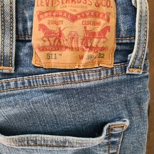 Levis 511 denim freyed jean W38xL32